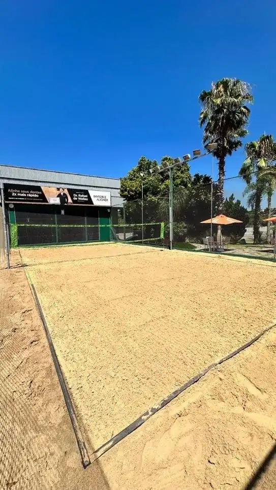 Quadras Externas de Volei e Beach Tênis